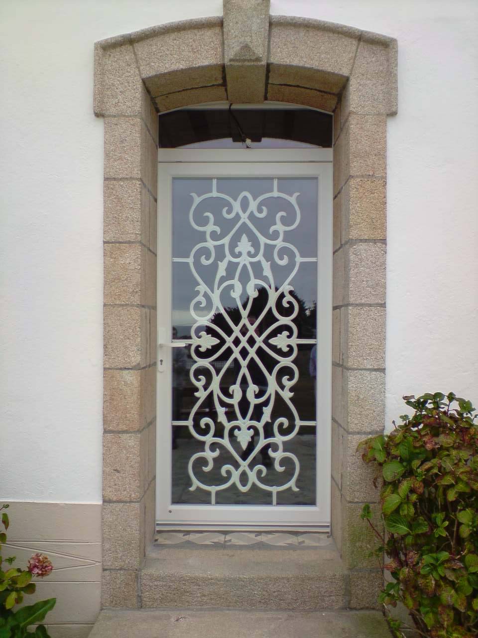 PE PVC Porte d'entrée en PVC avec grille