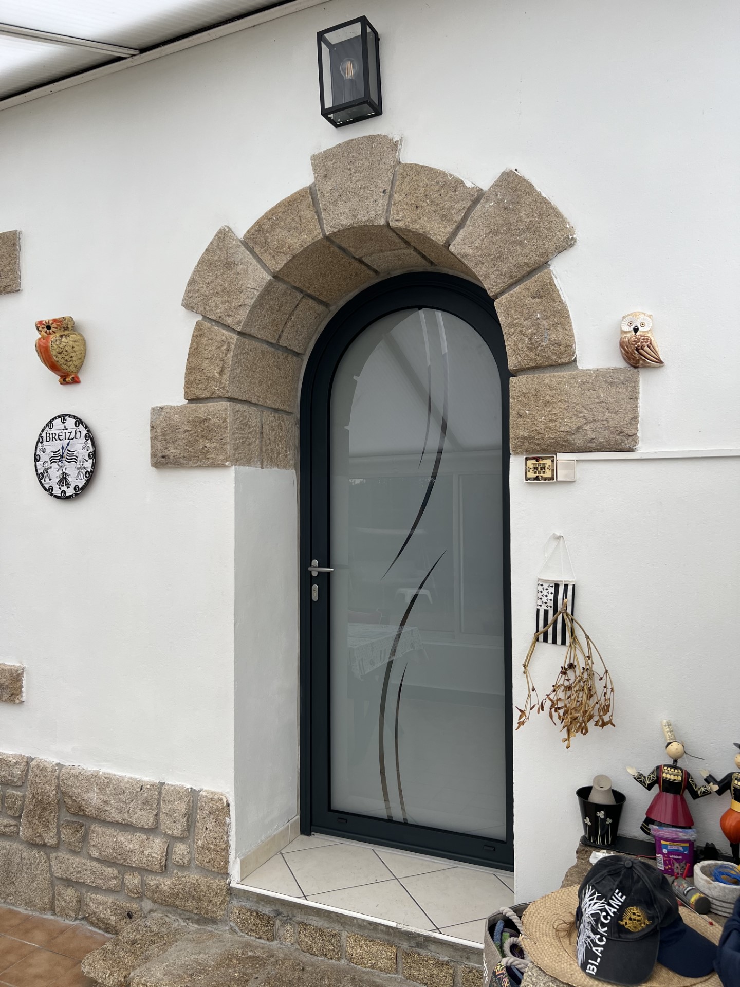 PE cintrée ALU 7016 Mahalon Porte d'entrée cintrée en aluminium Mahalon