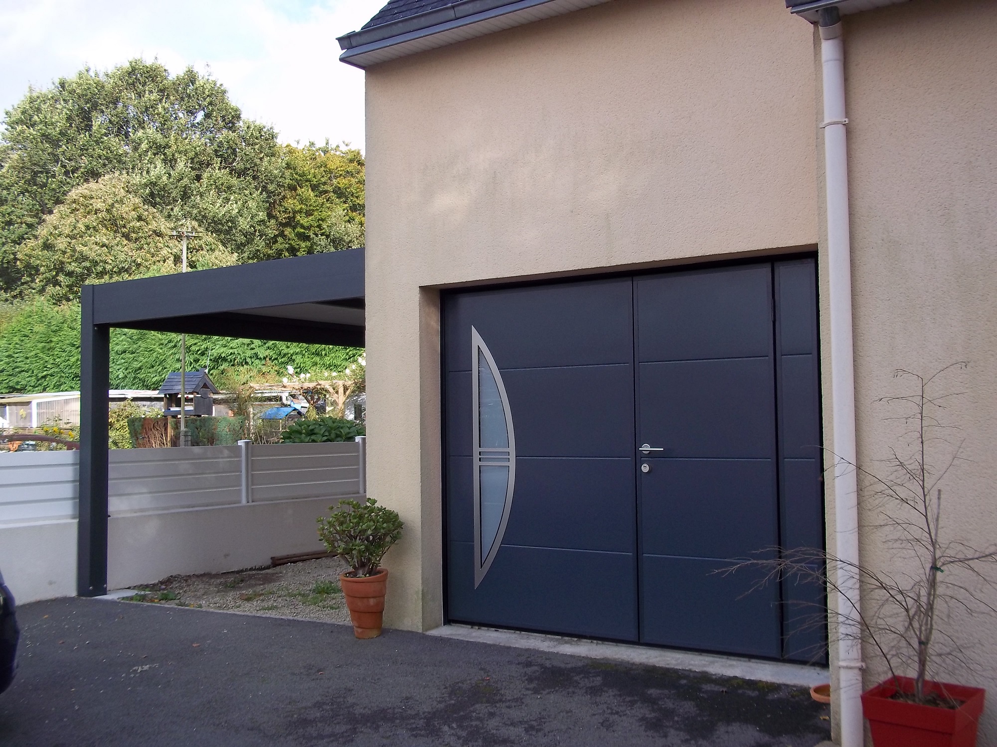 Carport (0) Carport adossé à une maison