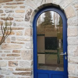 Porte d'entrée aluminium vue extérieur