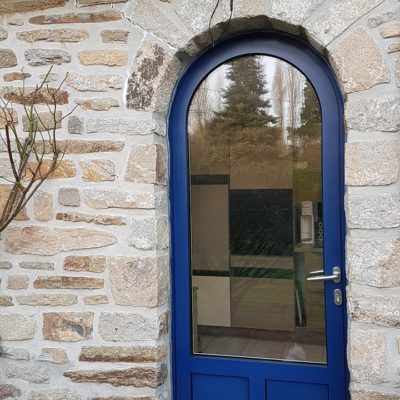 Porte d'entrée aluminium vue extérieur