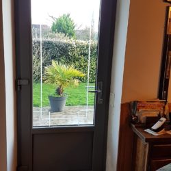 Porte d'entrée alu vitrée vue intérieure