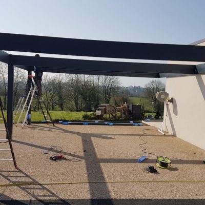Installation d'un carport Li-Su des Temps