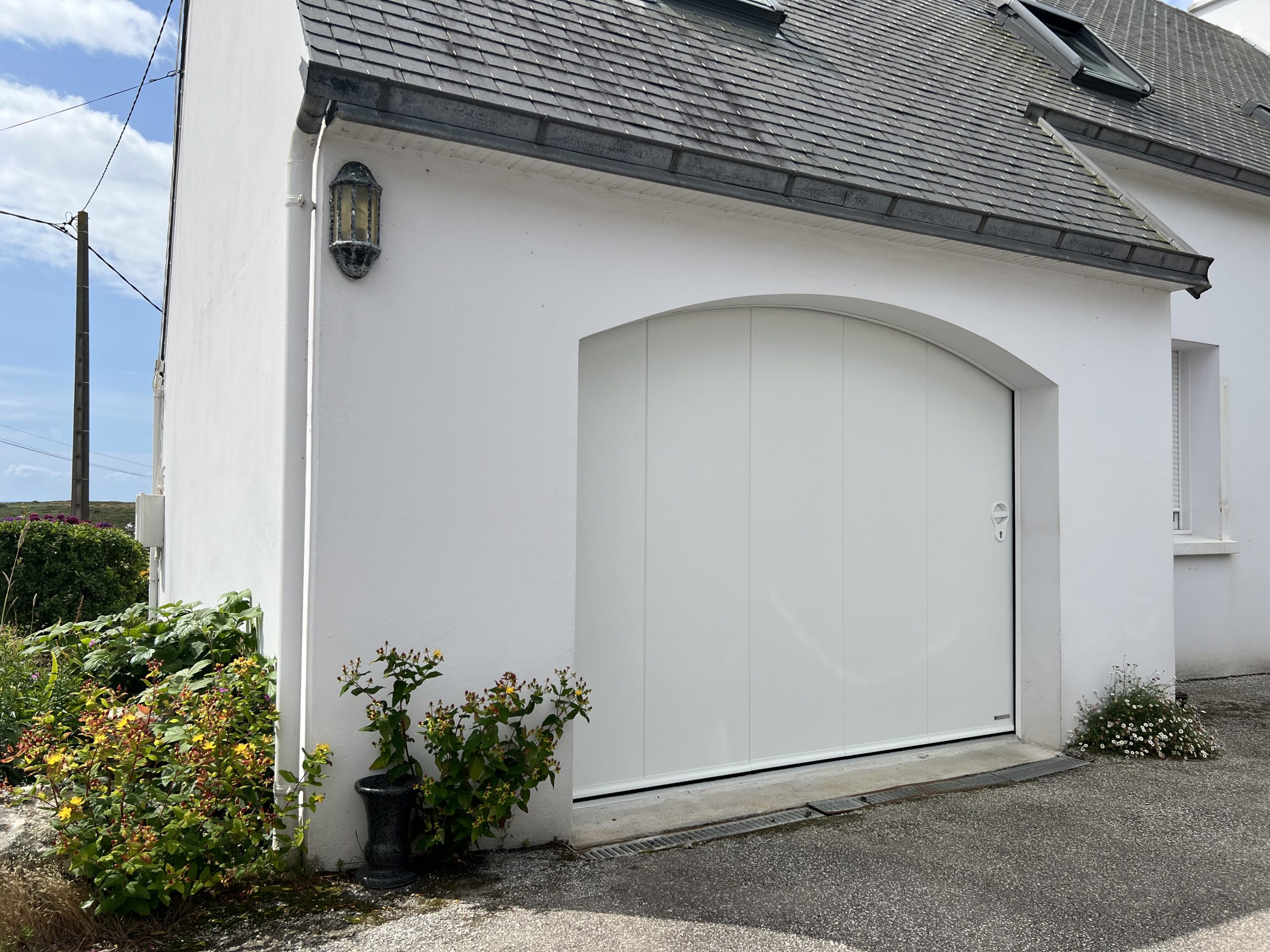 Porte de garage blanche Porte de garage de couleur blanche