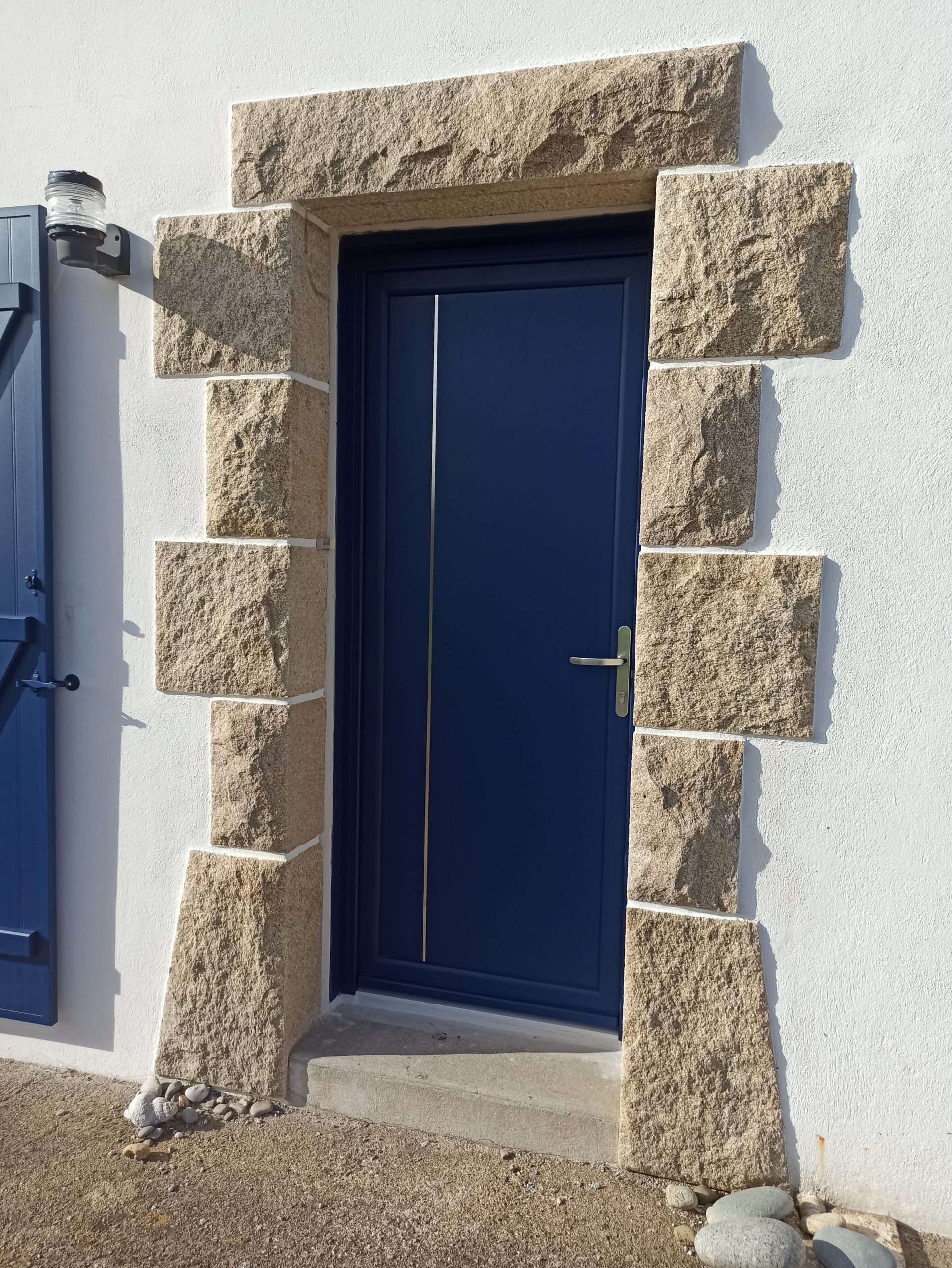 Porte d'entrée HA80 Grenoble TRYBA RAL 5003 Porte d'entrée HA80 Grenoble TRYBA couleur RAL 5003 Bleu intense