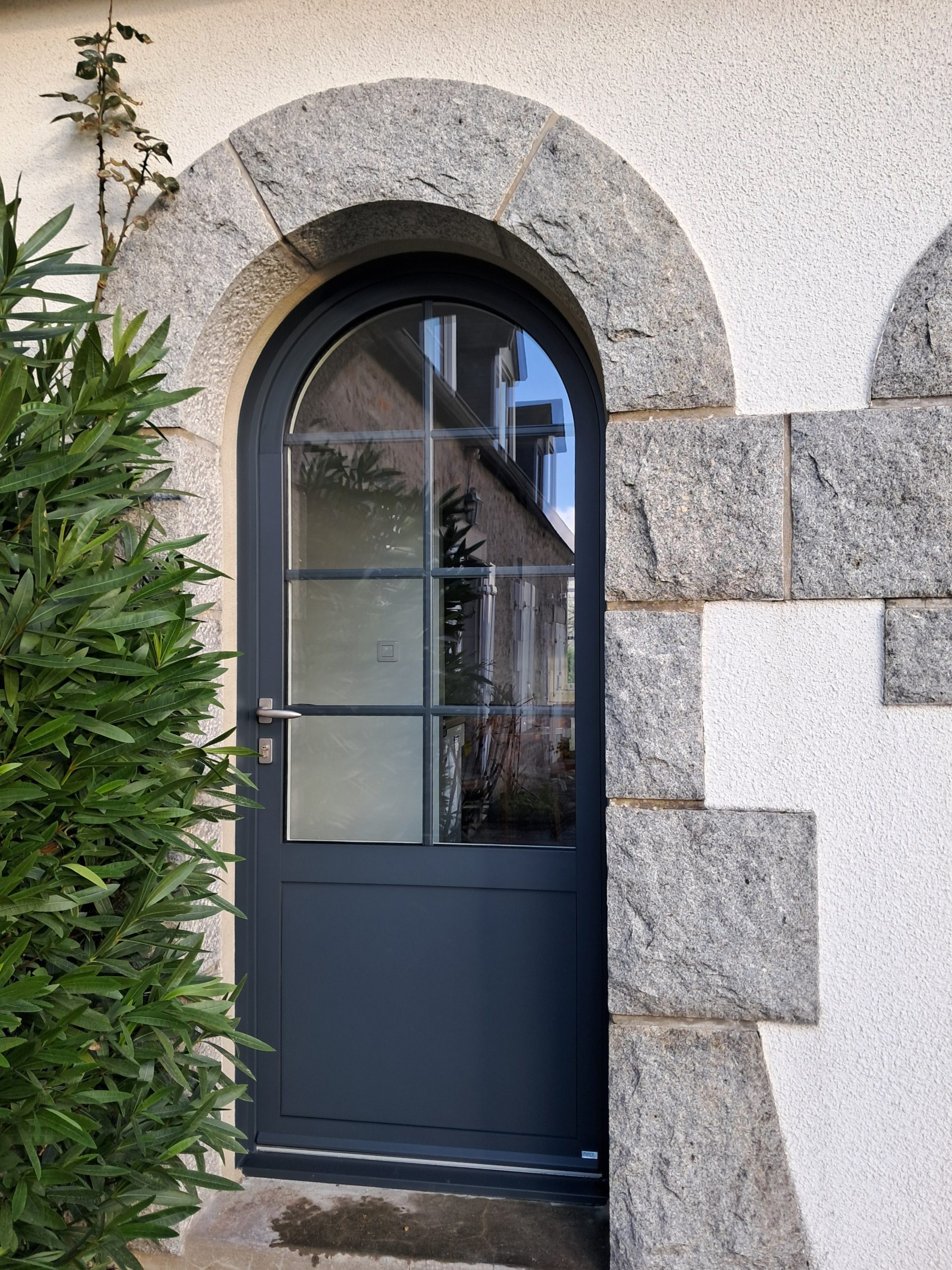 Porte cintrée extérieur Porte cintrée mixte Minco aluminium RAL 7016 gris anthracite
