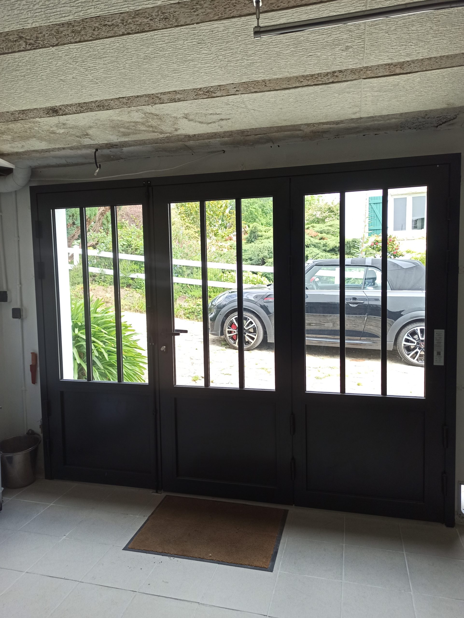 porte de garage battante alu intérieur crozon