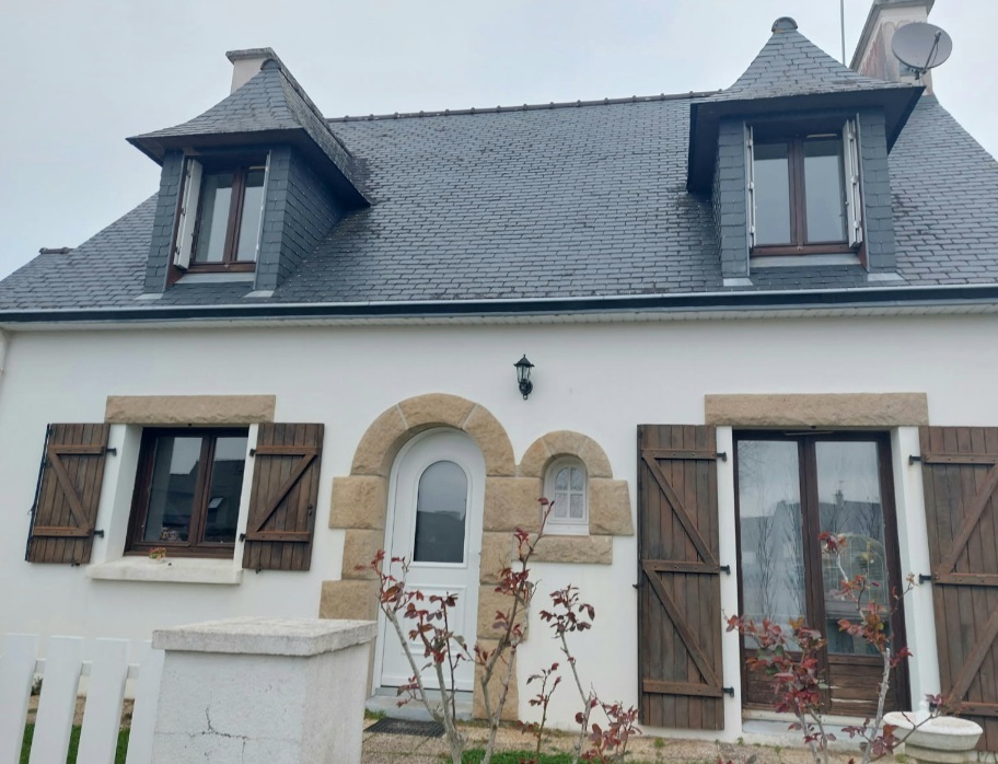 AVANT Maison à Pouldreuzic avant rénovation de TRYBA AFP29