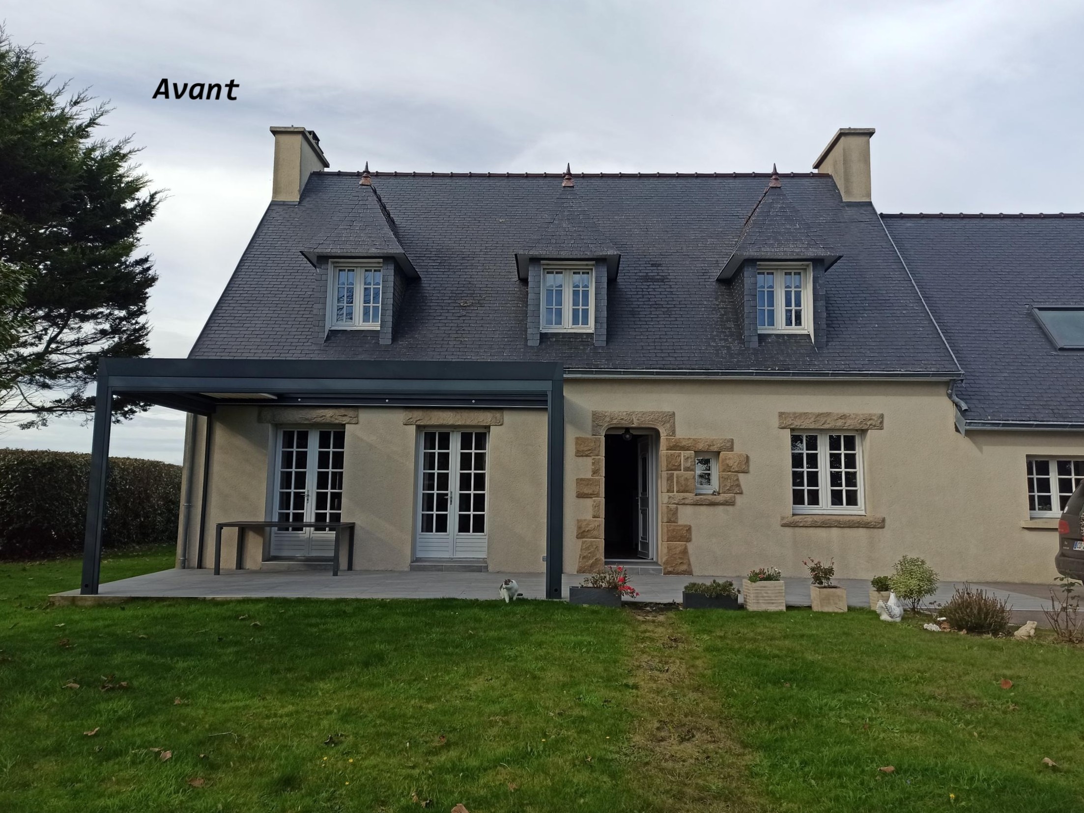 Maison dans le Cap-Sizun avant changement des fenêtres