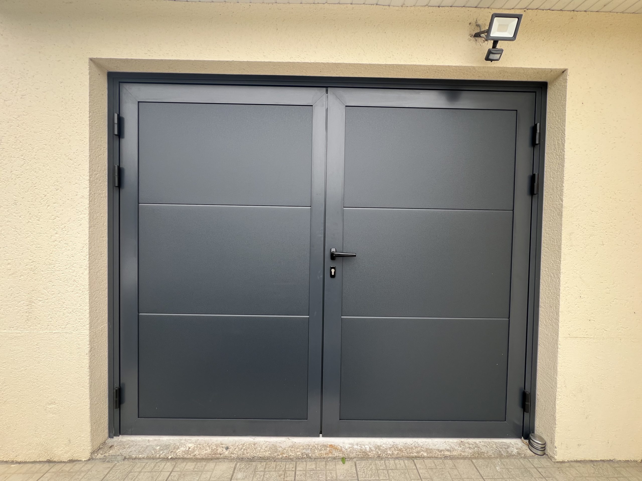 Porte de garage battante Aludoor
