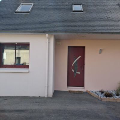 Installation d'une nouvelle porte d'entrée TRYBA à Briec