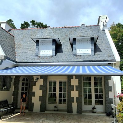 Store banne bleu et blanc Warema K60